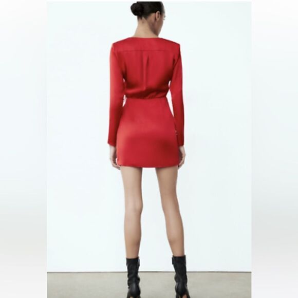 New with tags ZARA RED NEW SATIN EFFECT WRAP DRESS SHORT BRIGHT
RED size M - Picture 6 of 11
